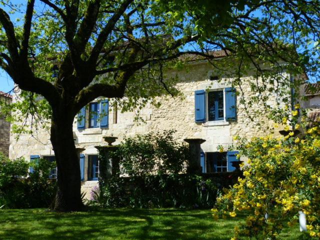 L'Echappee Belle Perigord Bed and Breakfast Cercles Eksteriør billede