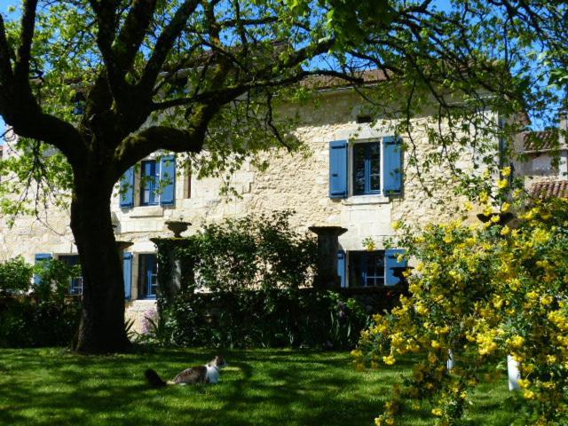 L'Echappee Belle Perigord Bed and Breakfast Cercles Eksteriør billede