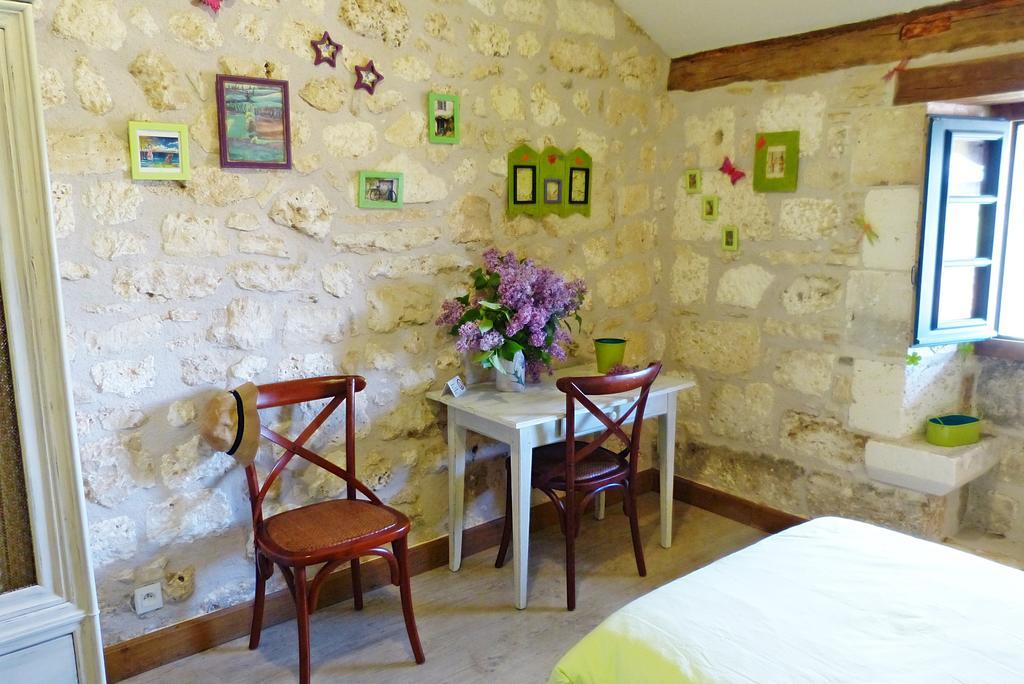 L'Echappee Belle Perigord Bed and Breakfast Cercles Værelse billede